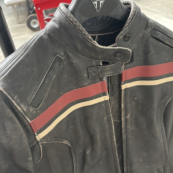Triumph Raven Motorcycle Jacket - Picture 9 of 16